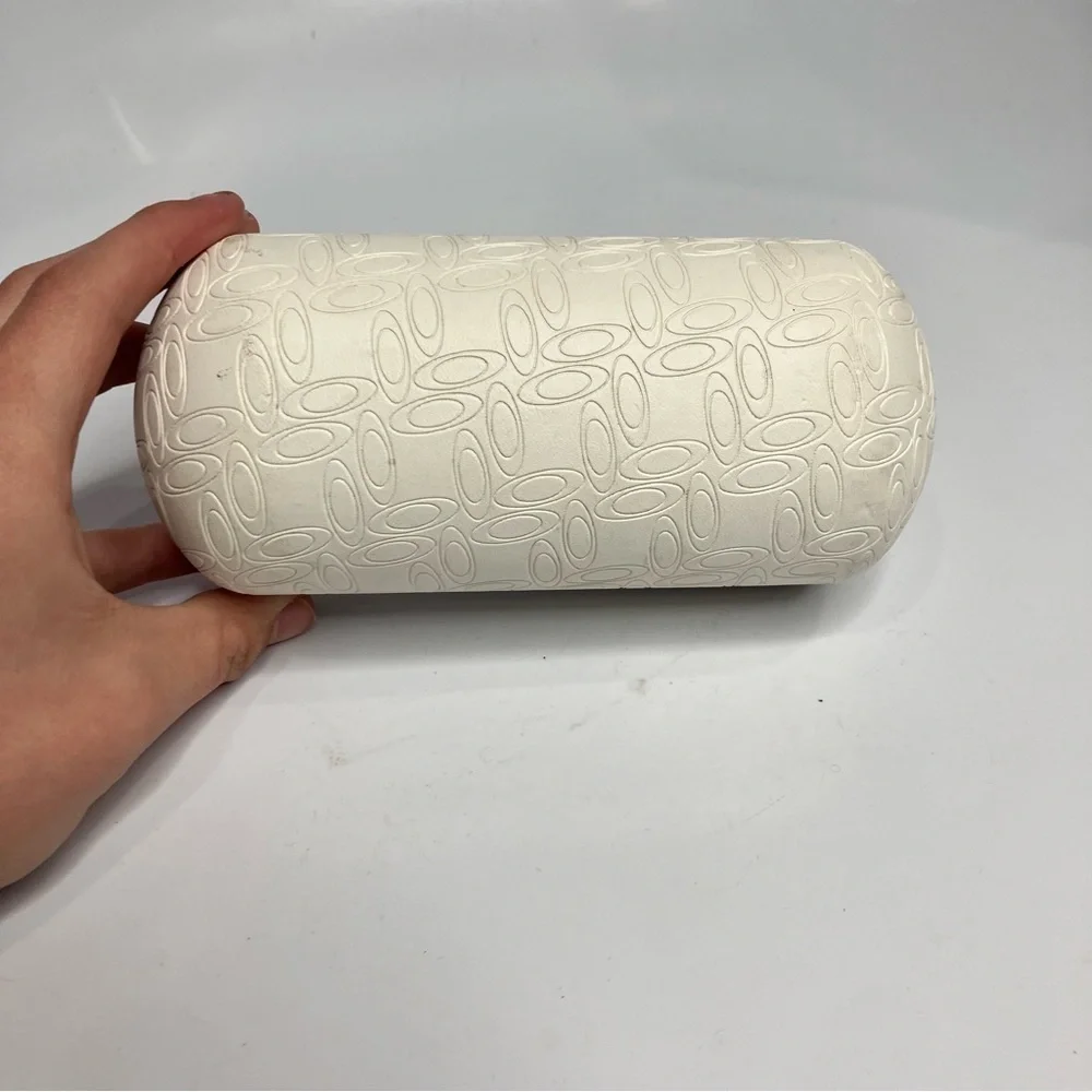 Oakley glasses case‎ white